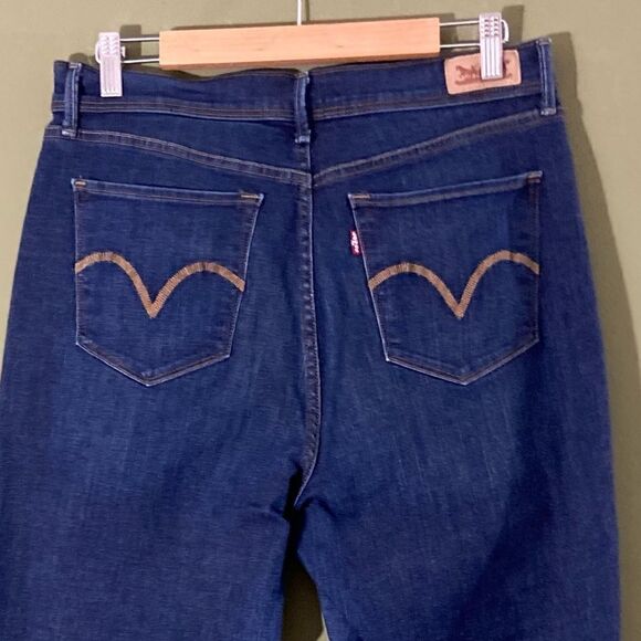 Levi’s NWOT Perfectly Slimming 512 Straight Leg High Rise denim jeans W32 L30 - Picture 4 of 12